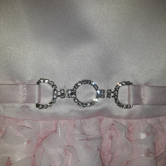 Dress - Picture 5 of 6